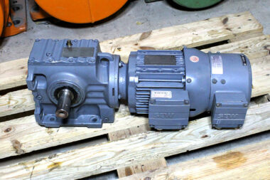 sew-S67-DRE90M4_V-helical-worm-gearmotor-used