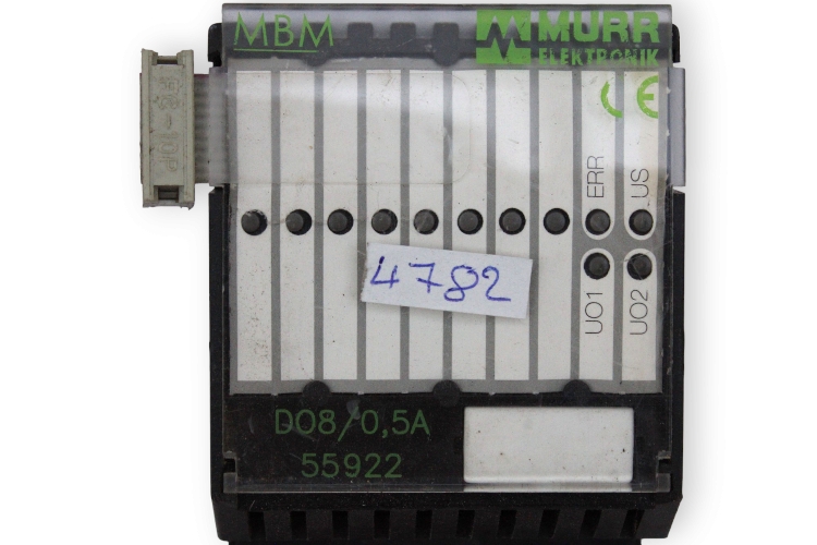 murr-DO8_0,5A-digital-output-module-(used)-1.jpg