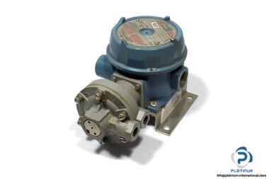 109-united-electric-j120k-455-0250-differential-pressure-switch