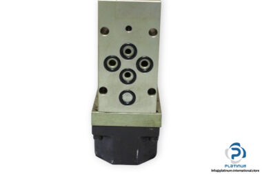 2B-3350-servo-valve-(used)-1