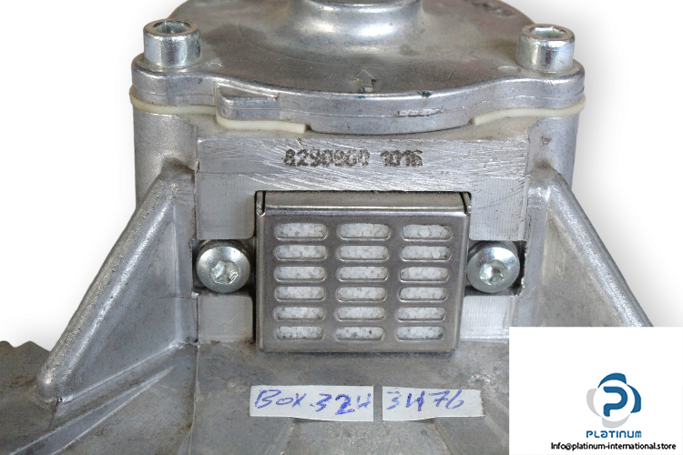 8290900-1016-pneumatic-valve-(used)-1