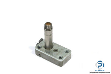 9933100U.09-pneumatic-plug