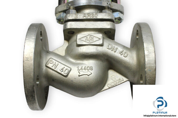 Armaturen-55405-control-valve_1_used