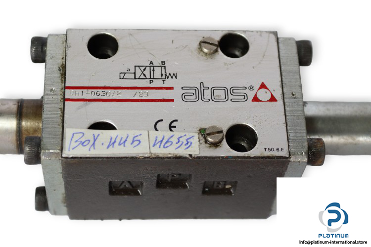 Atos-DHI-0630_2_23-solenoid-operated-directional-valve-without-coil-(used)-1
