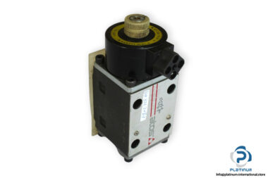 Atos-DKI-1631_2_13-solenoid-operated-directional-valve-(used)