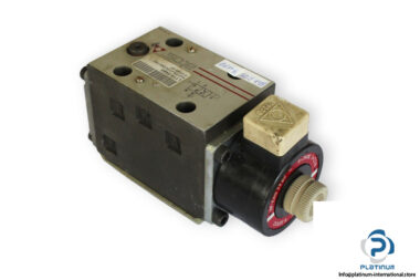 Atos-DKU-1631_2_22-solenoid-operated-directional-valve-(used)