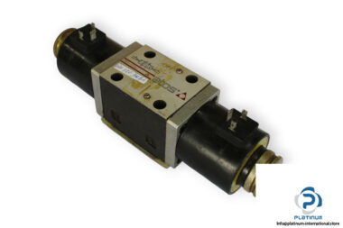 Atos-DKX-1714_31-solenoid-operated-directional-valve-(used)