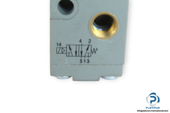 Bosch-0-820-023-026-single-solenoid-valve-with-coil-(new)-2