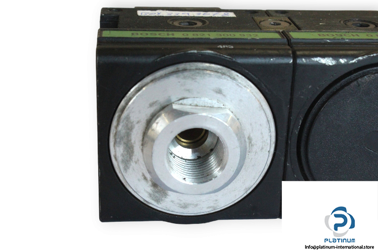 Bosch-0-821-300-932-pressure-regulator-(used)-1