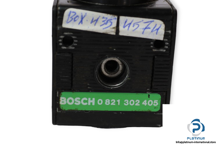Bosch-0821302405-pressure-regulator-(used)-1