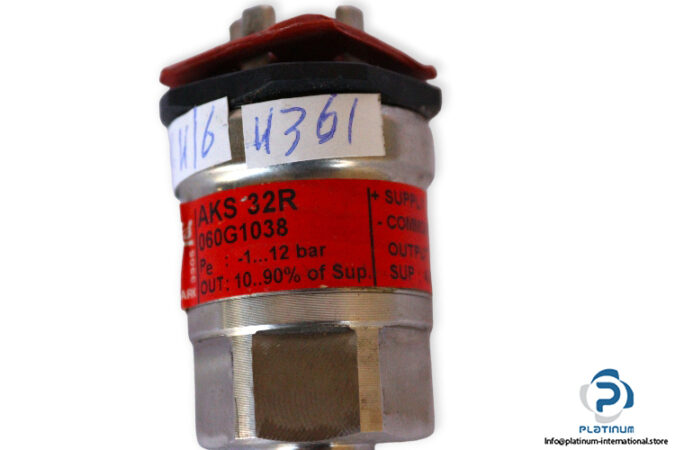 Danfoss-AKS32R-060G1038-pressure-transmitter-(used)-2