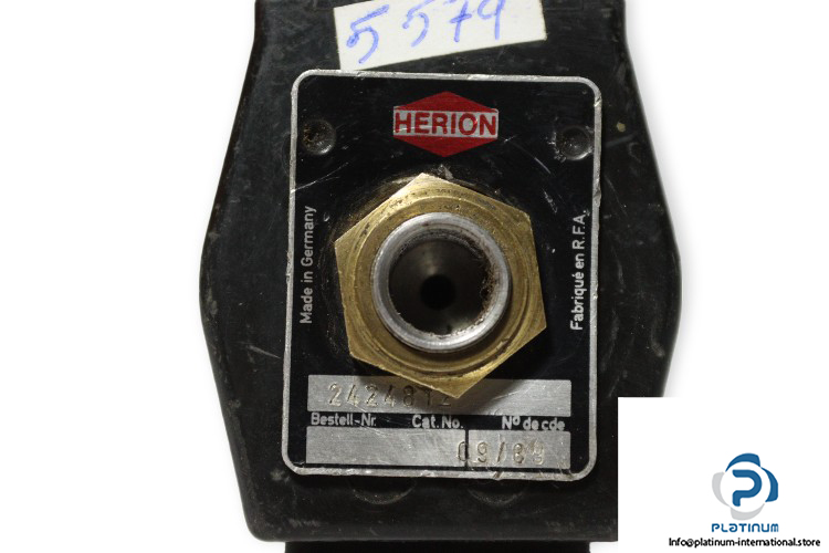 Herion-2424812-pneumatic-valve-(used)-1
