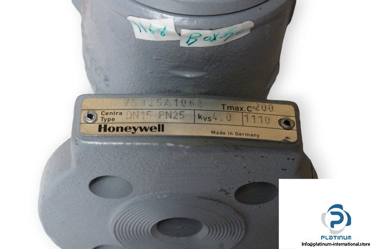 Honeywell-V5025A1068-globe-valv-(used)-1