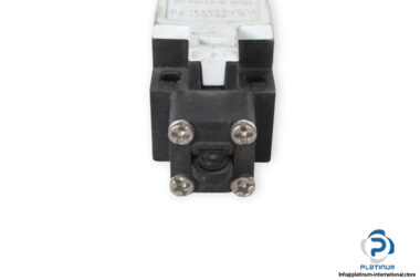 Klockner-moeller-AT0-11-1-I-limit-switch-(used)-1