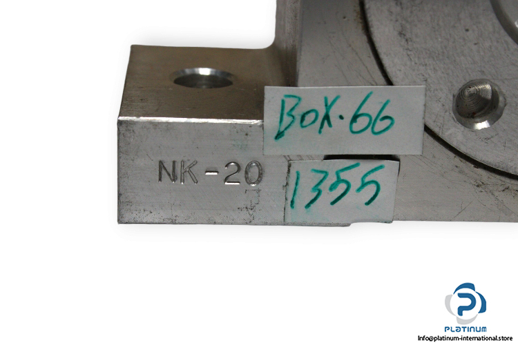 NK-20-pneumatic-vibrator-used-2