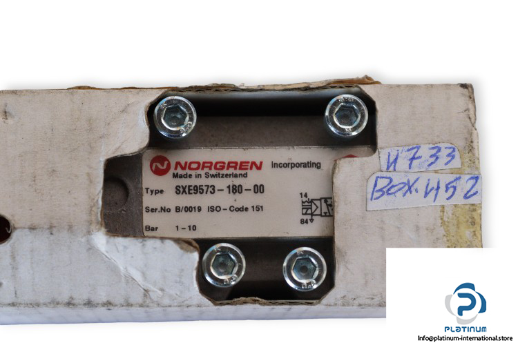Norgren-SXE9573-180-00-solenoid-valve-(new)-(without-coil)-1
