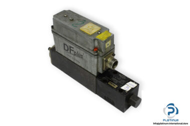 Parker-D1FPE01MC9NB00-13-direct-operated-proportional-directional-control-valve-(used)