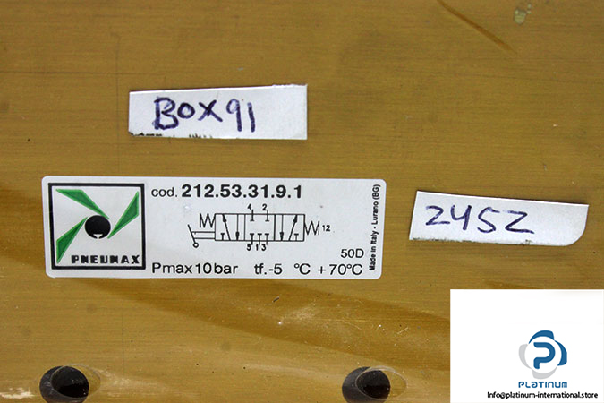 Pneumax-212.53.31.9.1-lever-valve-(new)-1