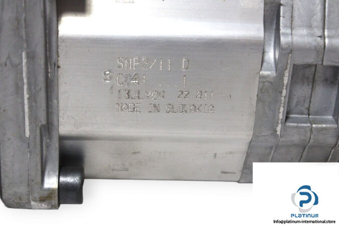 RNN8_33-D-C041-gear-pump-new-3