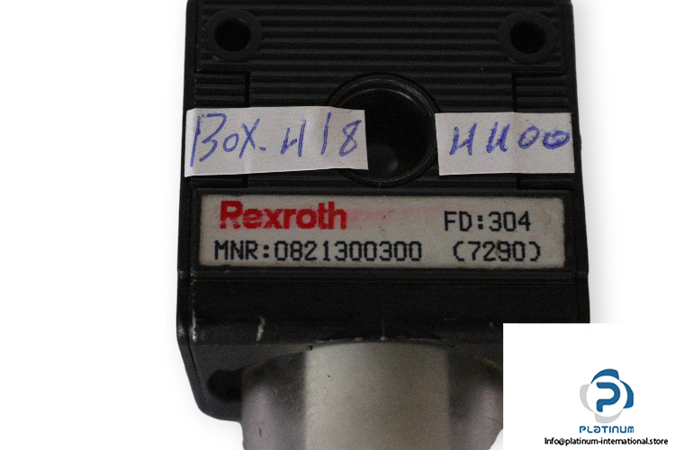 Rexroth-0821300300-pressure-regulator-(used)-1