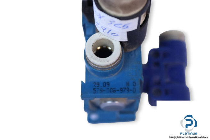 Rexroth-579-006-979-0-single-solenoid-valve-(used)-2