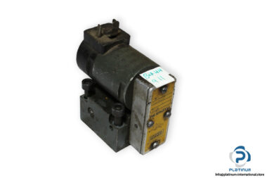 Rexroth-M-3SE-6-C20_315G24NZ5L-solenoid-operated-directional-valve-(used)