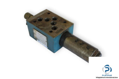 Rexroth-R900431772-pressure-reducing-valve-(used)