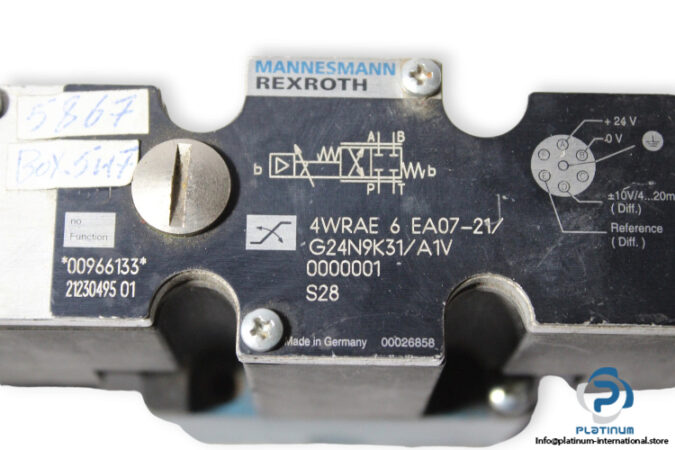 Rexroth-R900966133-proportional-directional-valve-(used)-2