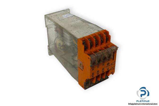 Schleicher-SSP-56-15314843-122-118-control-relay-(used)