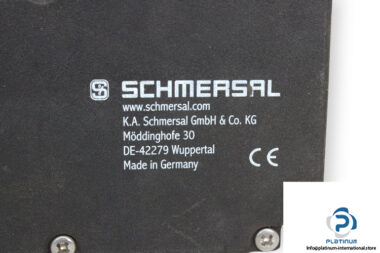 Schmersal-AZM-161CC-12_12RK-024-solenoid-interlock-(used)-1