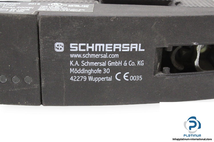 Schmersal-AZM-200SK-T-1P2P-solenoid-interlock-(used)-1