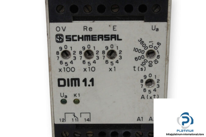 Schmersal-DIM-1.1_230-VAC-motion-control-monitor-(used)-1