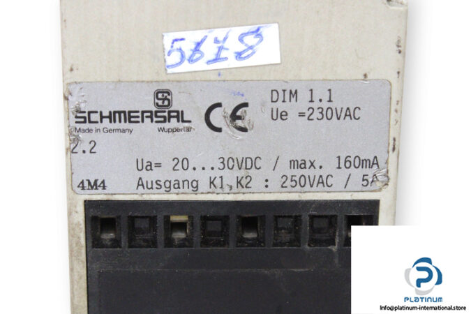 Schmersal-DIM-1.1_230-VAC-motion-control-monitor-(used)-2