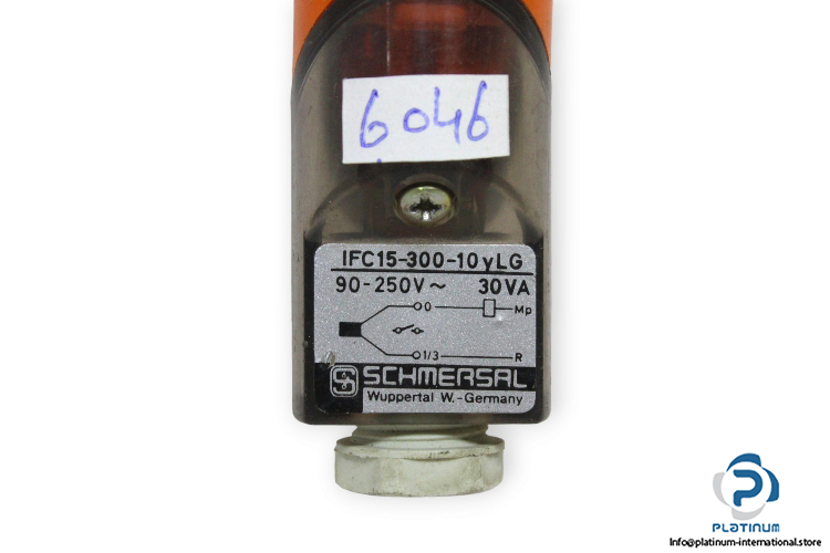 Schmersal-IFC15-300-10YLG-capacitive-proximity-switch-used-2
