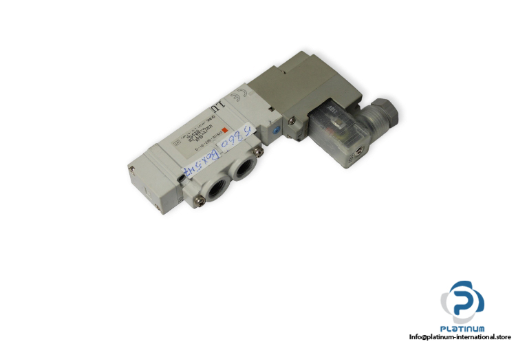 Smc-SY5120-5DZ-01-Q-single-solenoid-valve-(used)-1