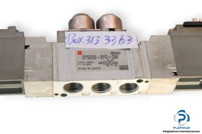 Smc-SY5220-5YO-C6F-solenoid-valve-(used)-1