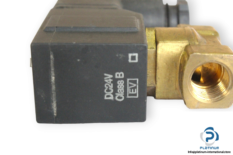 Smc-VX2110-single-solenoid-valve-(used)-1