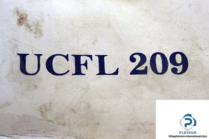 UCFL-209-oval-flange-ball-bearing-unit-(new)-(carton)-1