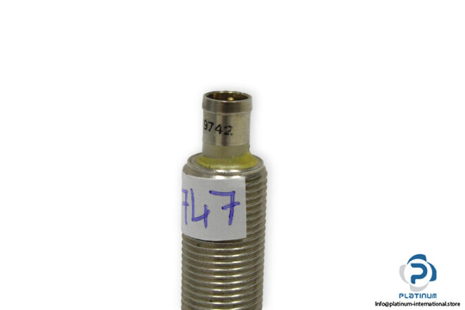 UK9742-inductive-sensor-used-3