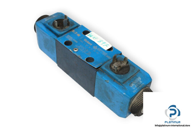 Vickers-DG4V-3-6C-M-U-C6-60-solenoid-operated-directional-valve-(used)