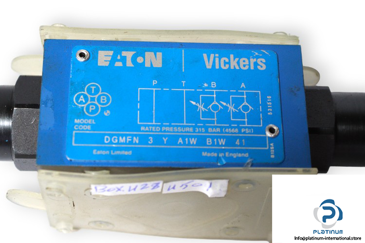 Vickers-DGMFN-3-Y-A1W-B1W-41-flow-restrictor-valve-(NEW)-(WITHOUT)-(CARTON)-1