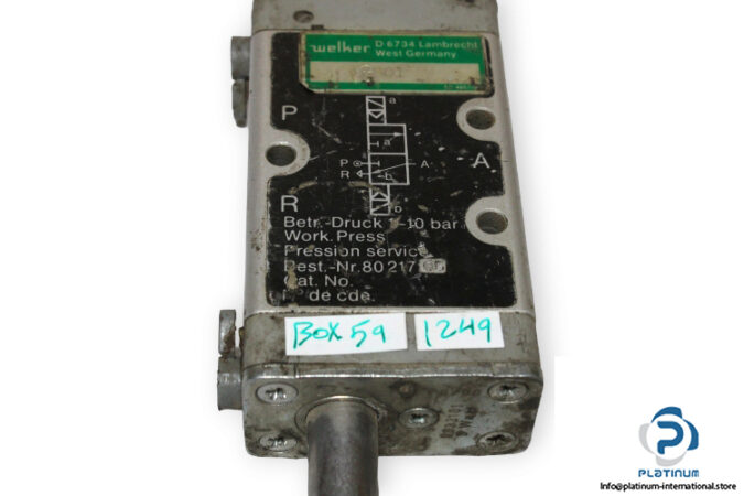 Welker-8021765-double-solenoid-valve-without-solenoid-(used)-1