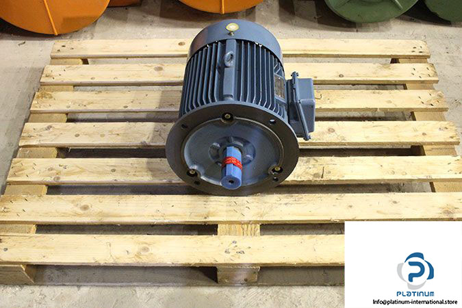 abb-qy132s8a-3-phase-electric-motor-1