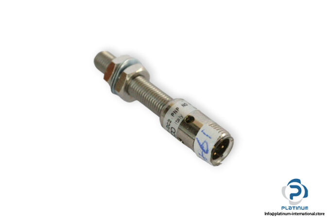 aeco-SI8-DC2-PNP-NO-H-inductive-sensor-(new)