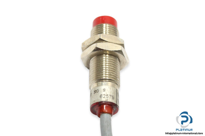 aeco-si12-ce4-pnp-no-s-inductive-sensor-3