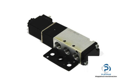 airtac-4n110-06-single-solenoid-valve-1