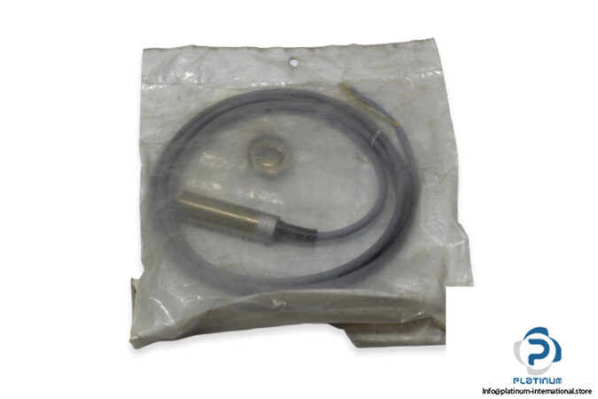 allen-bradley-872C-A5C18-A2-inductive-proximity-sensor