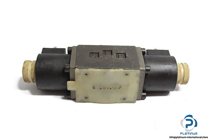 atos-dhi-0711-23-solenoid-operated-directional-valve-1
