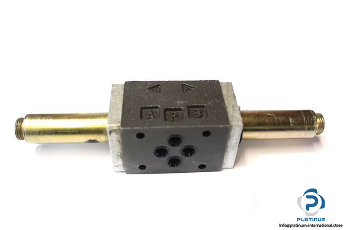 atos-dhx-710_40-solenoid-operated-directional-valve-without-coil-2