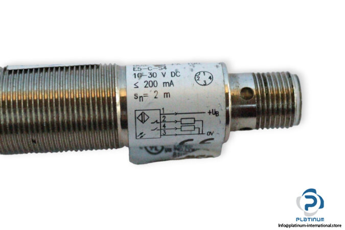 balluff-BOS-18M-PA-1QB-E5-C-S4-photoelectric-retro-reflective-sensor-used-4